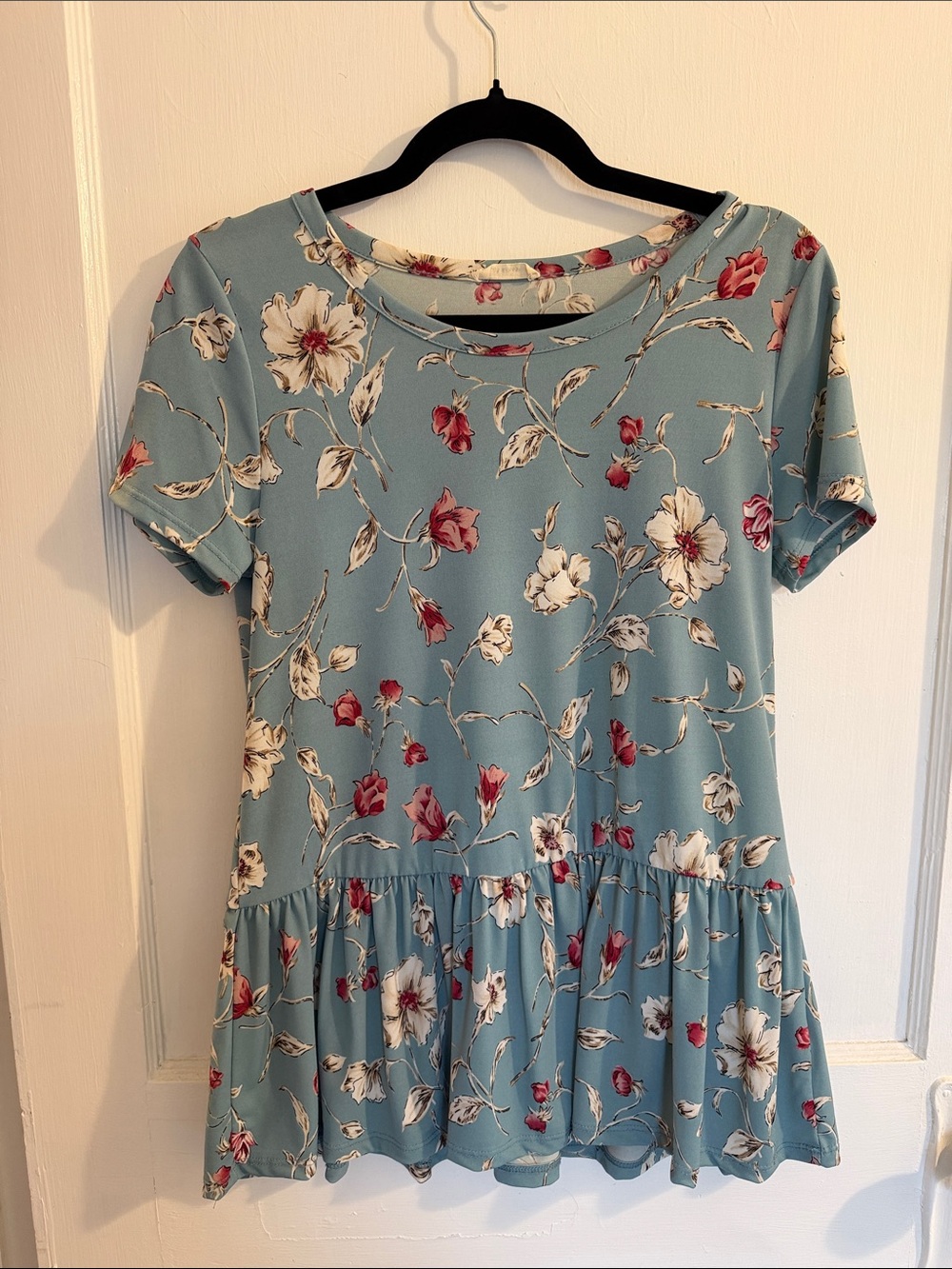 Women’s Floral Peplum Tee - Light Blue